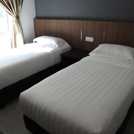 Hotel Sukaramai Kampung Gurun Extérieur photo