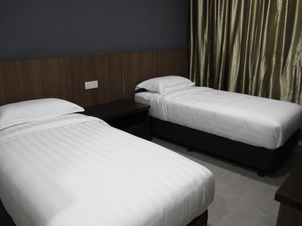 Hotel Sukaramai Kampung Gurun Extérieur photo